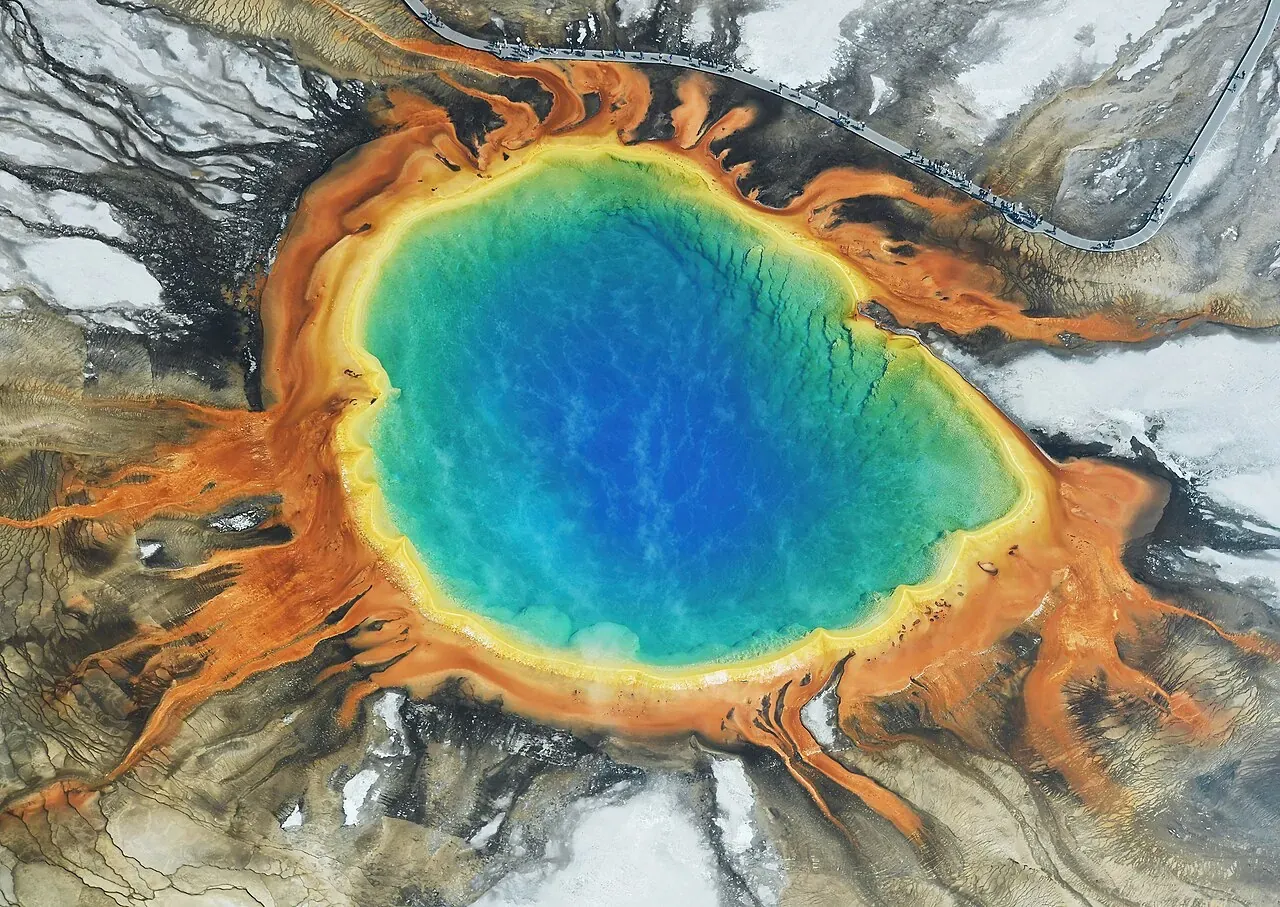 Old Faithful geyser erupting in Yellowstone National Park