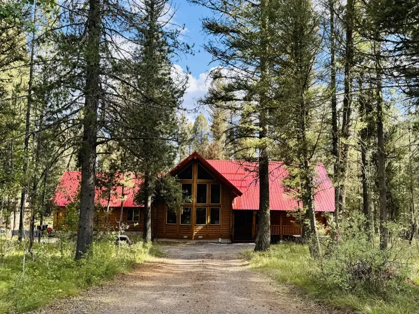 Lodgepole Pines Retreat — Your perfect Yellowstone getaway