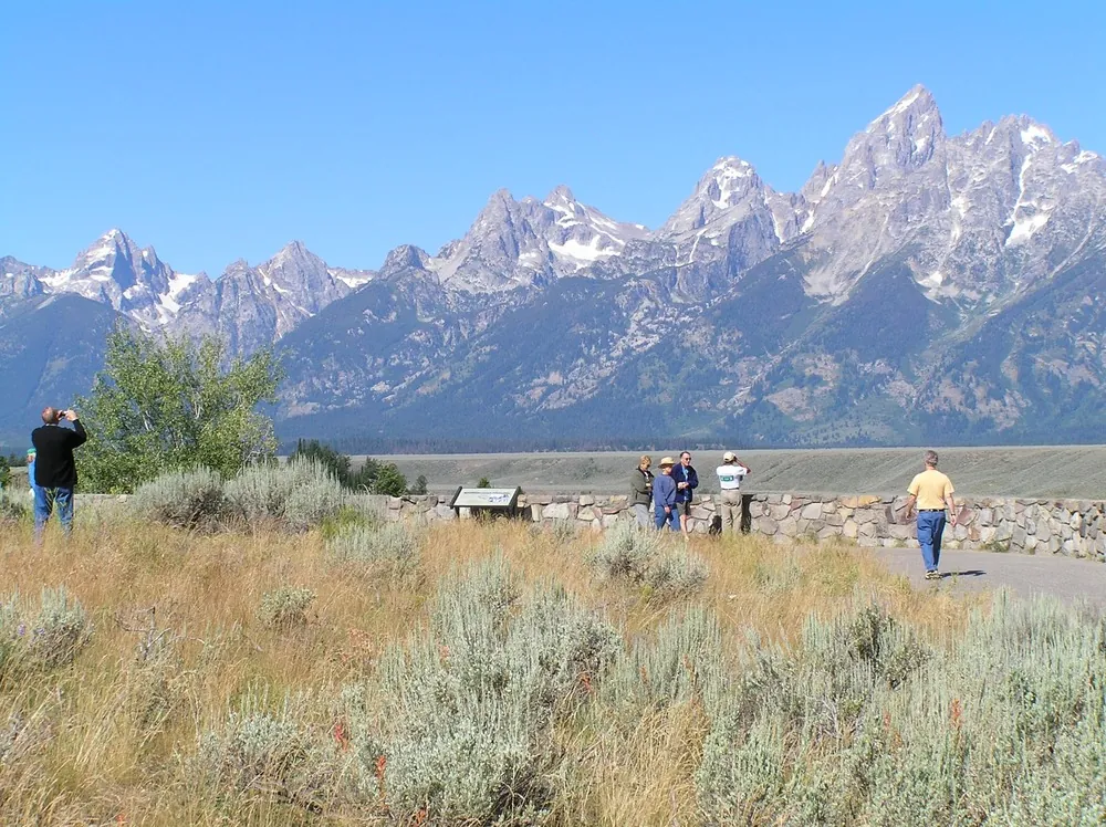 Best Airports Near Yellowstone & Grand Teton (2026 Guide)